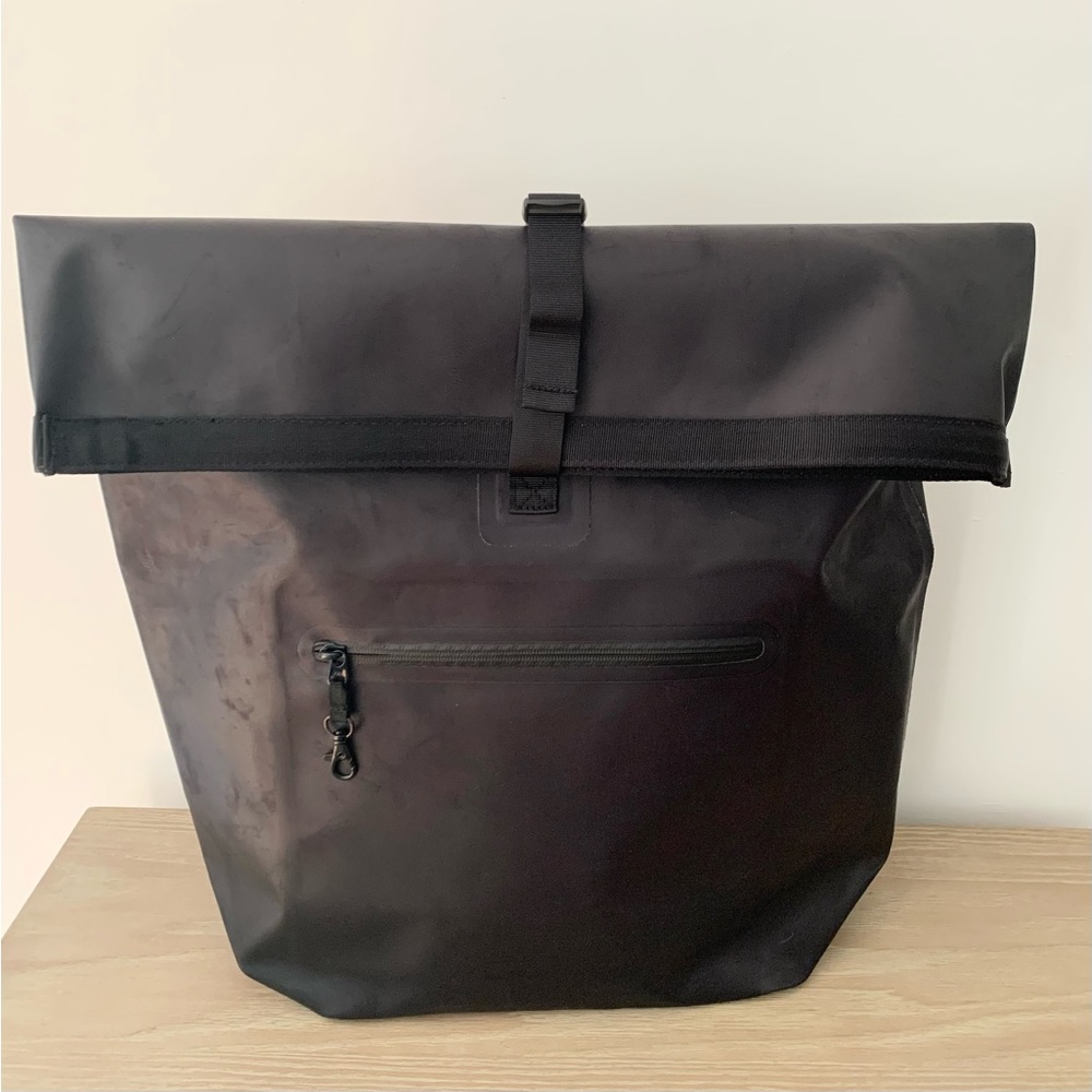 Mark & Graham WATERPROOF ROLL TOP BACKPACK - Picture 3 of 9
